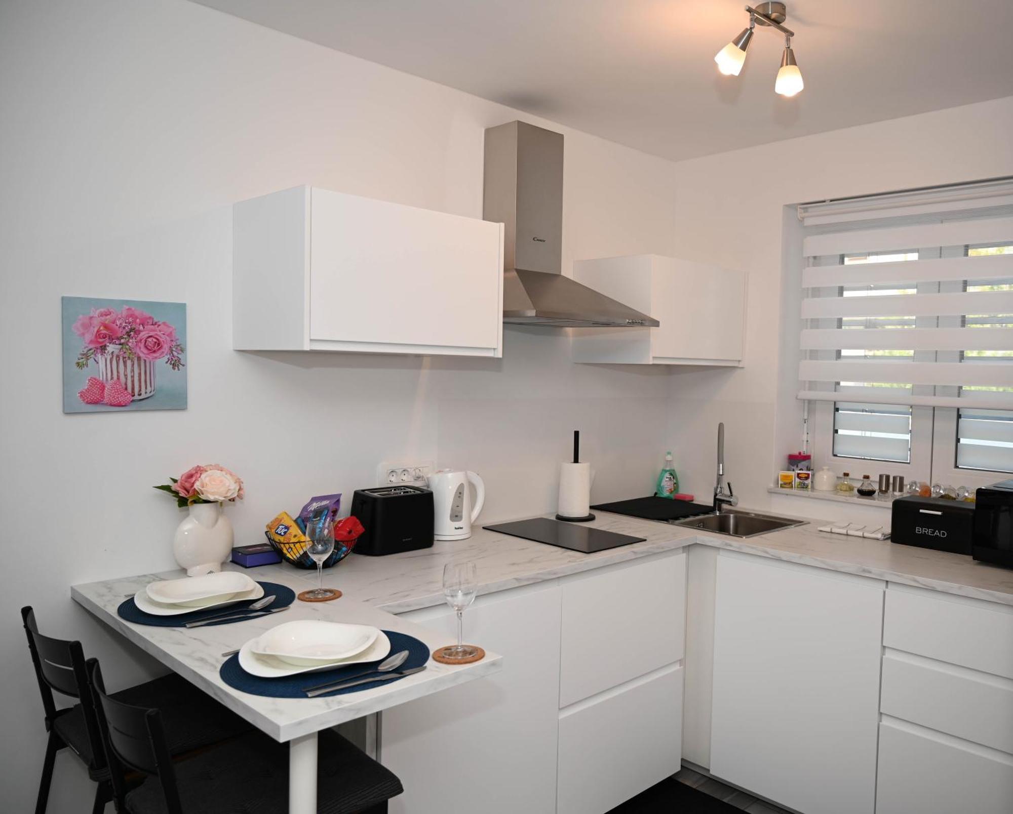 Blue Apartment With Free Parking 卢布尔雅那 外观 照片
